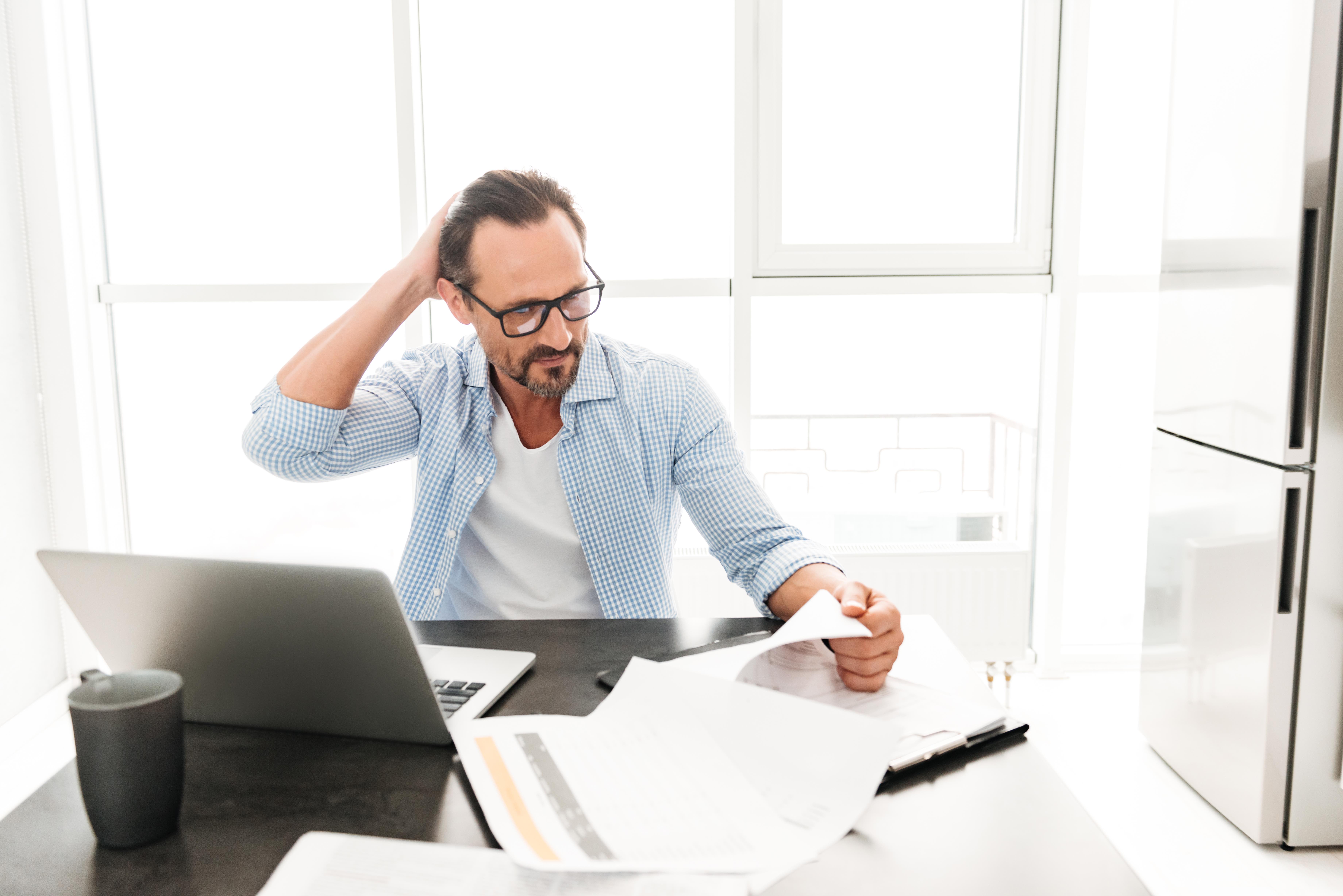 man confused about car loan